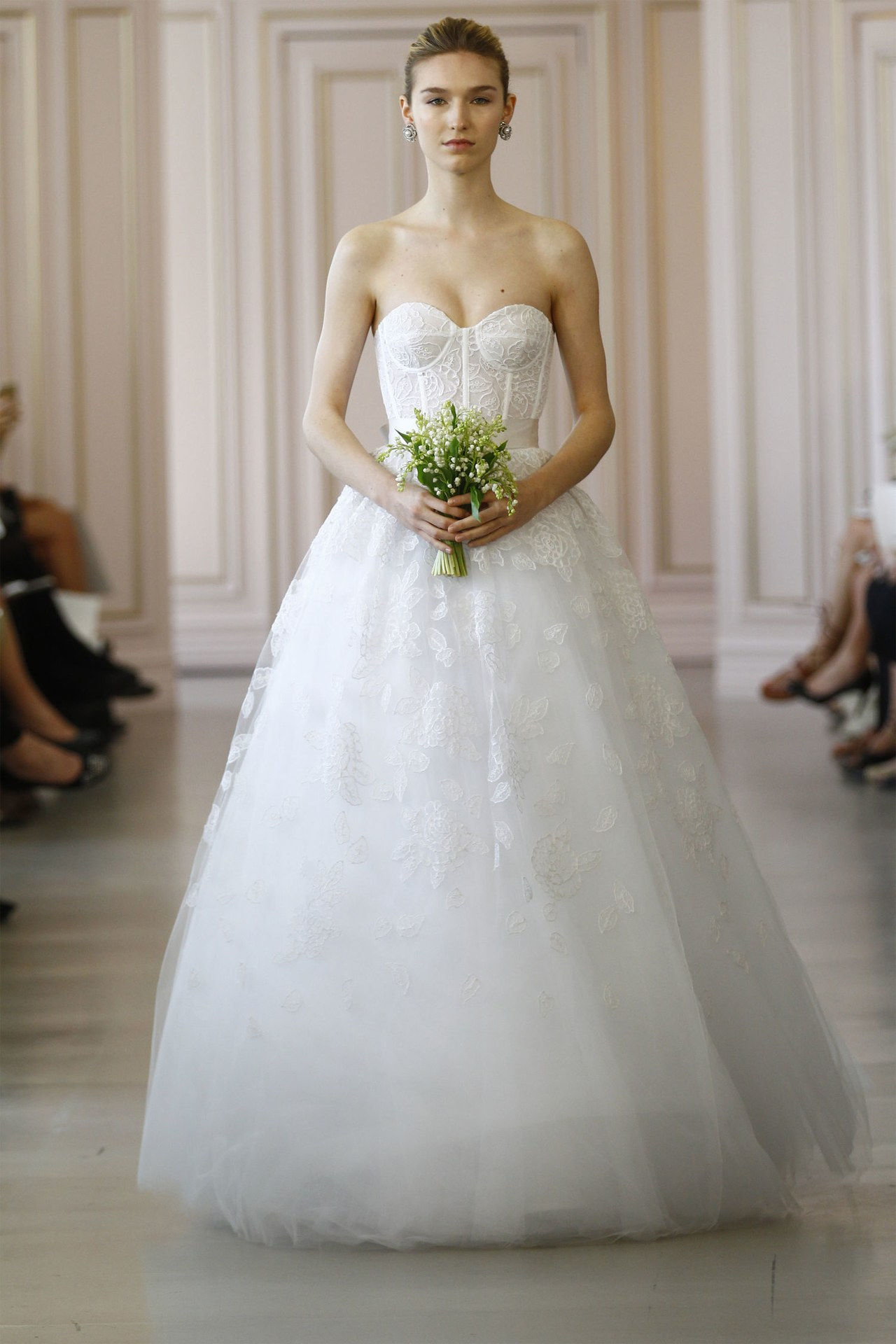 21 strapless wedding dresses 0910 courtesy