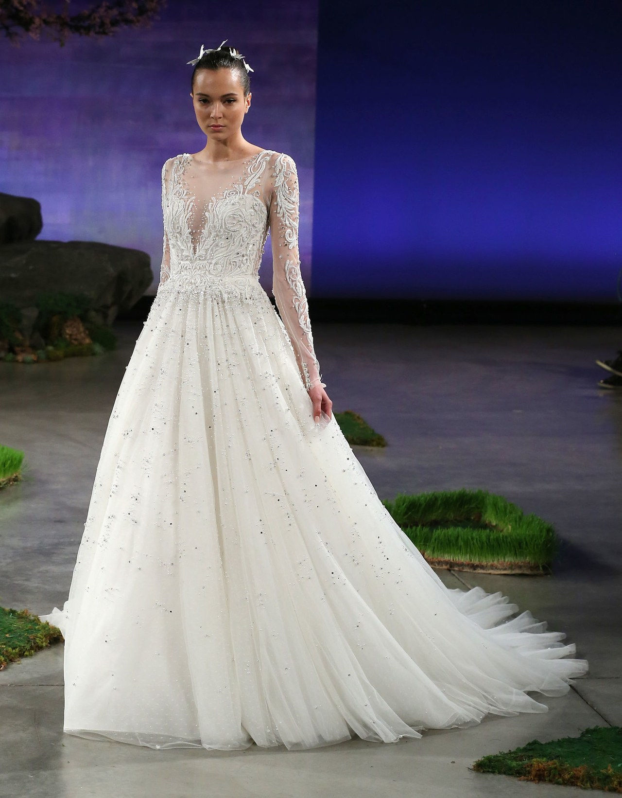 6 wedding dresses with sleeves 1001 courtesy