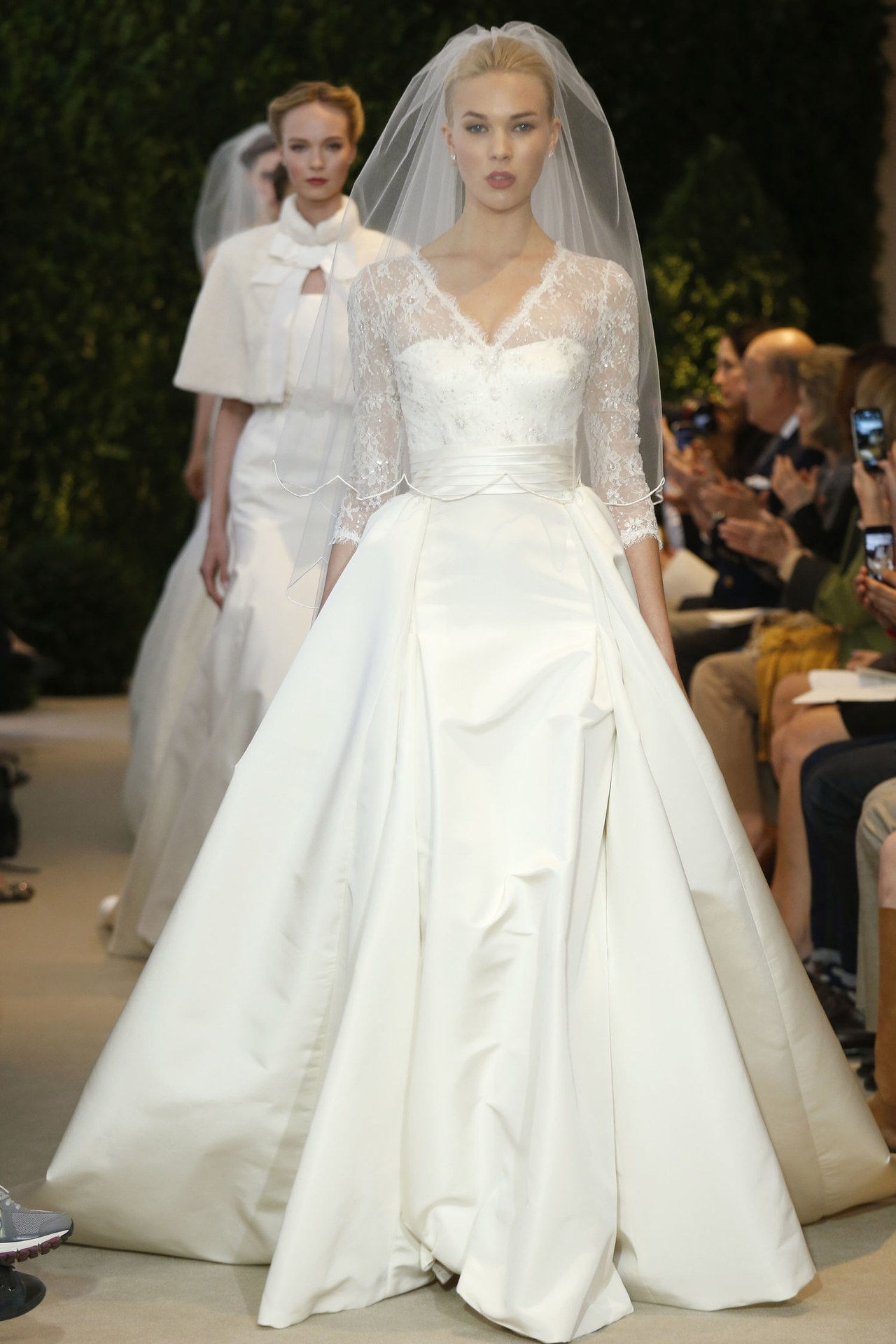 4 elizabeth taylor first wedding dresses inspired by wedding gowns conrad hilton celebrity weddings 0626