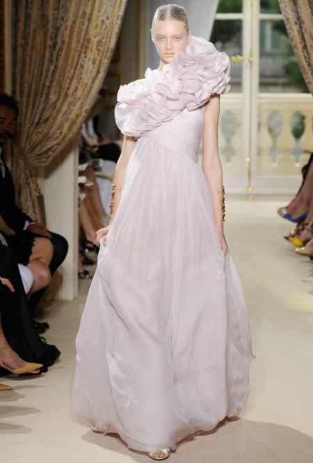 0712 6 wedding dresses from the couture runways we