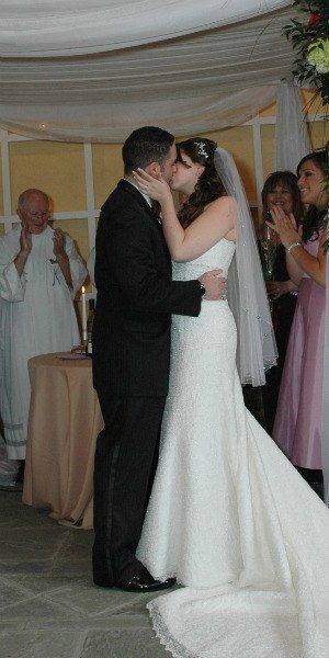 0720 merediths wedding kiss we