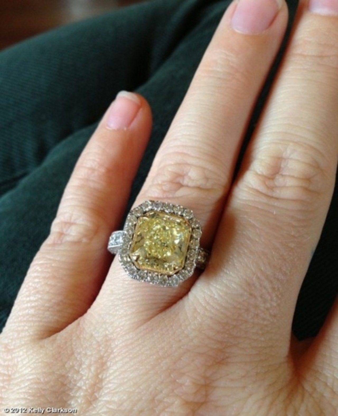 1 yelllow diamond engagement rings that look like kelly clarkson engagement ring 1216