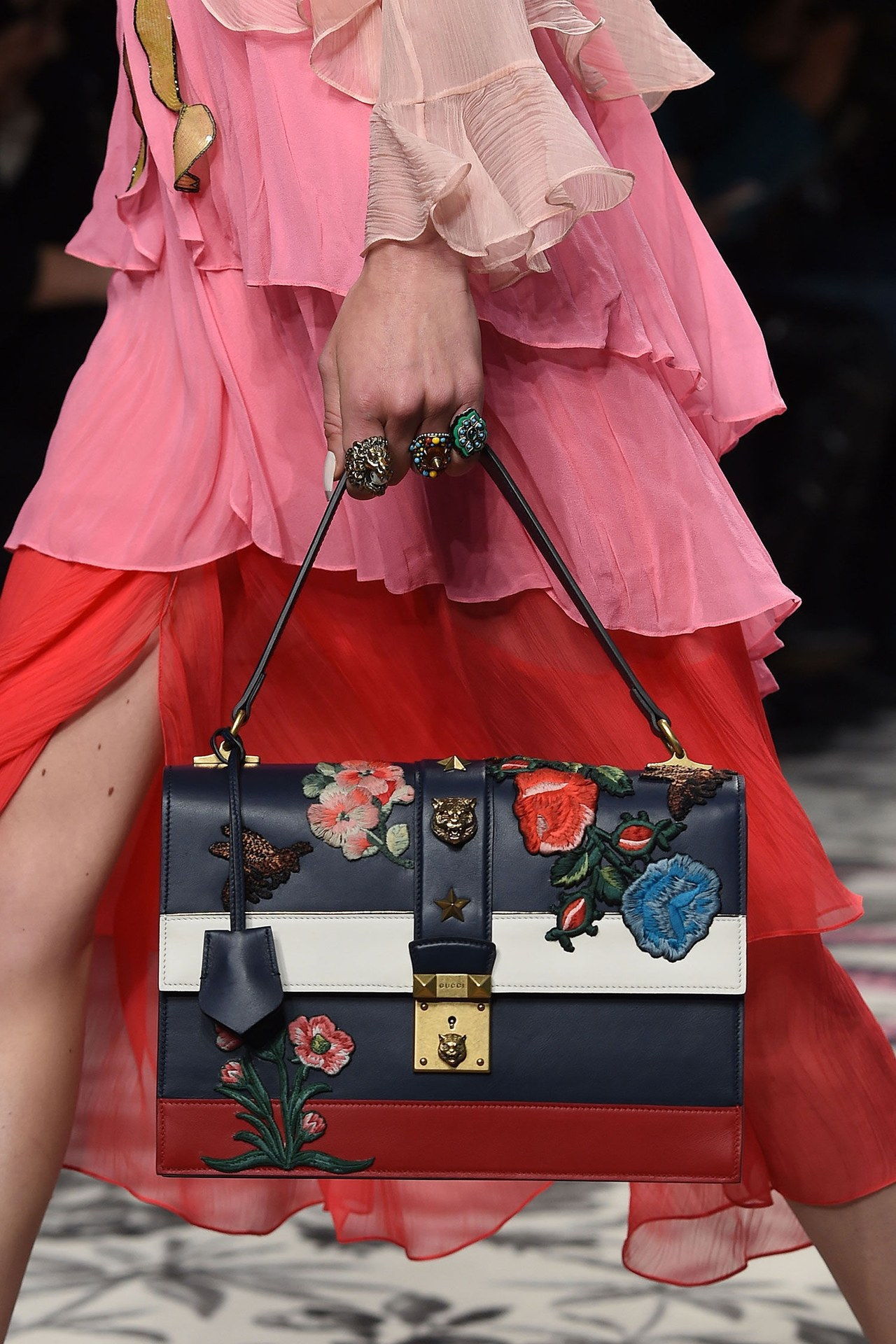 gucci spring 2016 runway logo bag with patches