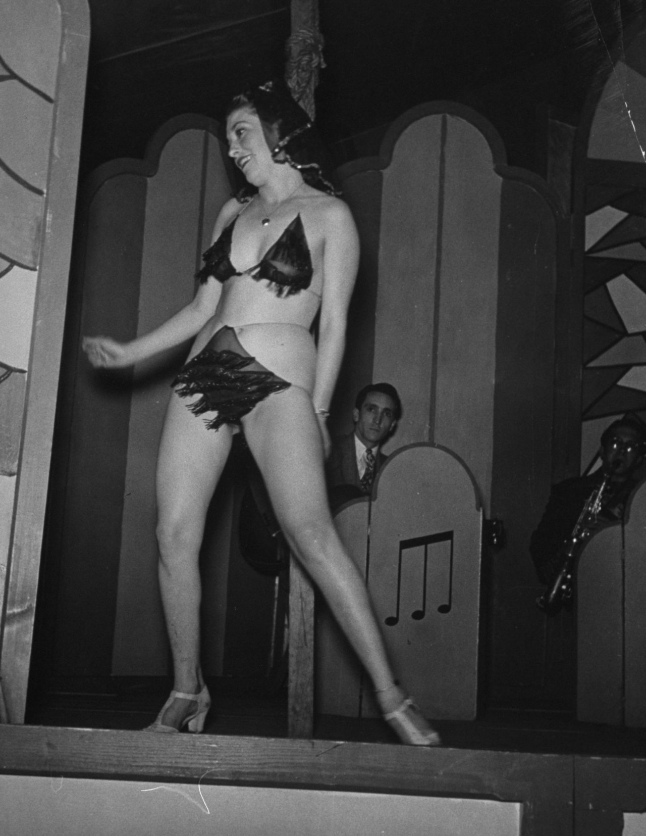 1939 showgirl