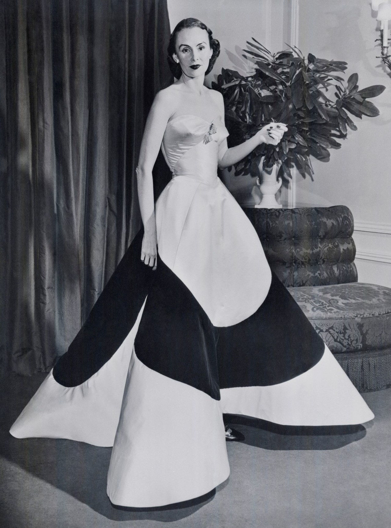 Austine Hearst Clover Leaf Gown ca 1953 1