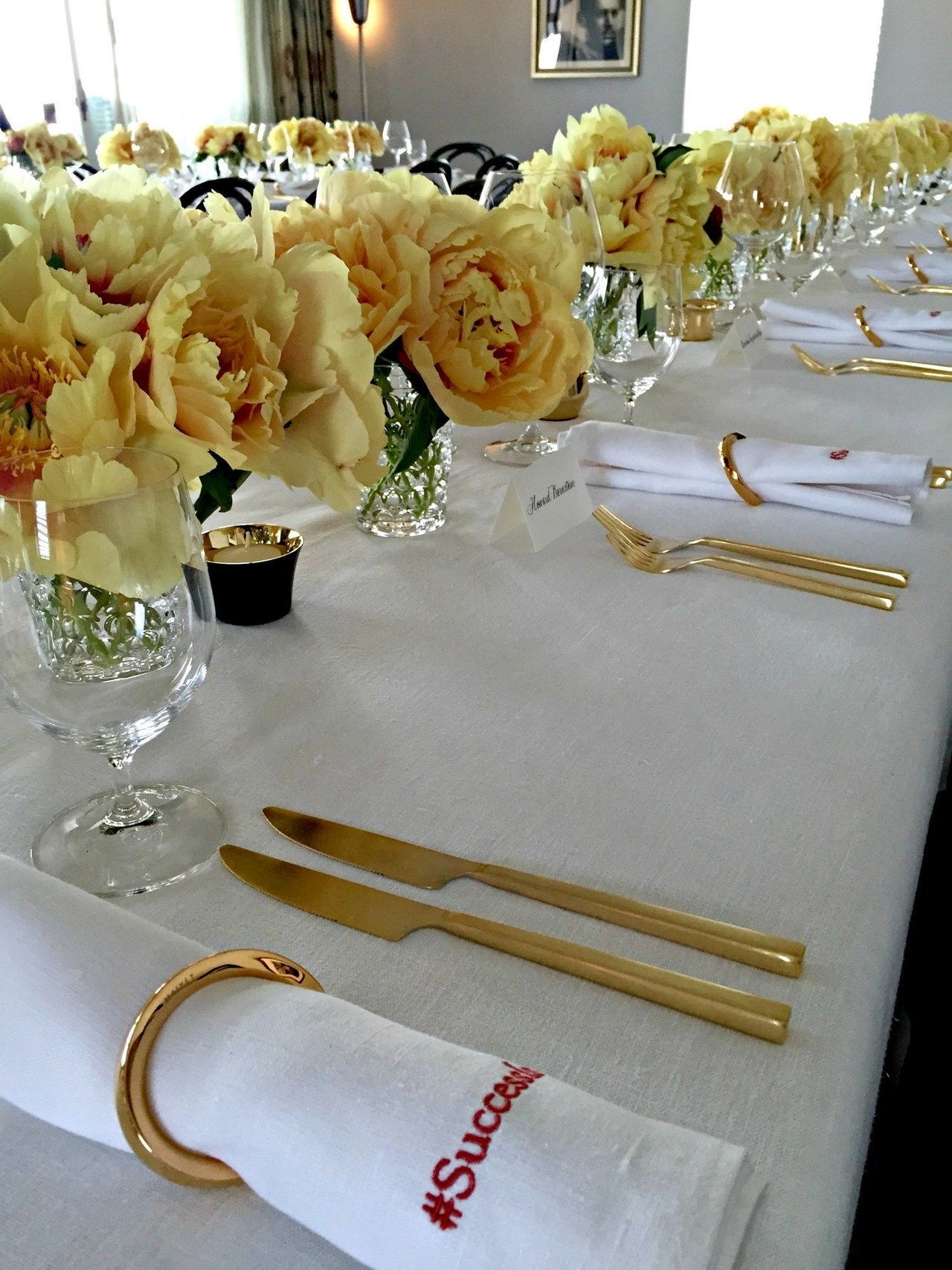 Erfolg is table setting