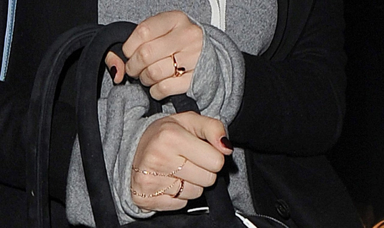 bella hadid engagement ring zoom