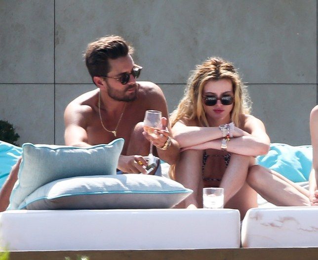 Bella Thorne Und Scott Disick Machen In Cannes Das Ist Alles