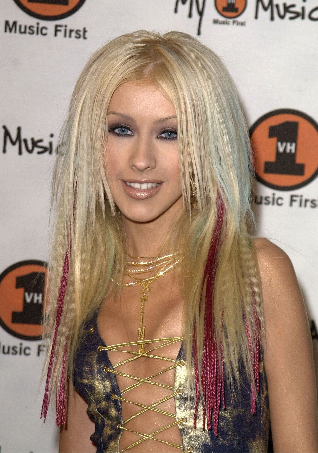 christina aguilera red extensions