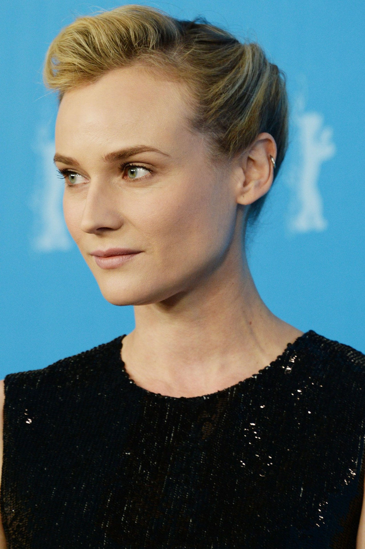 diane kruger rolled updo hairstyle front