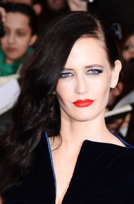 0510 eva green red lips blonde roots bd
