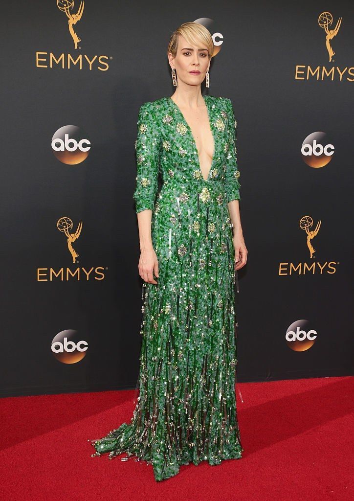 LOS ANGELES, CA - SEPTEMBER 18: Actress Sarah Paulson attends the 68th Annual Primetime Emmy Awards at Microsoft Theater on September 18, 2016 in Los Angeles, California. (Photo by Todd Williamson/Getty Images)