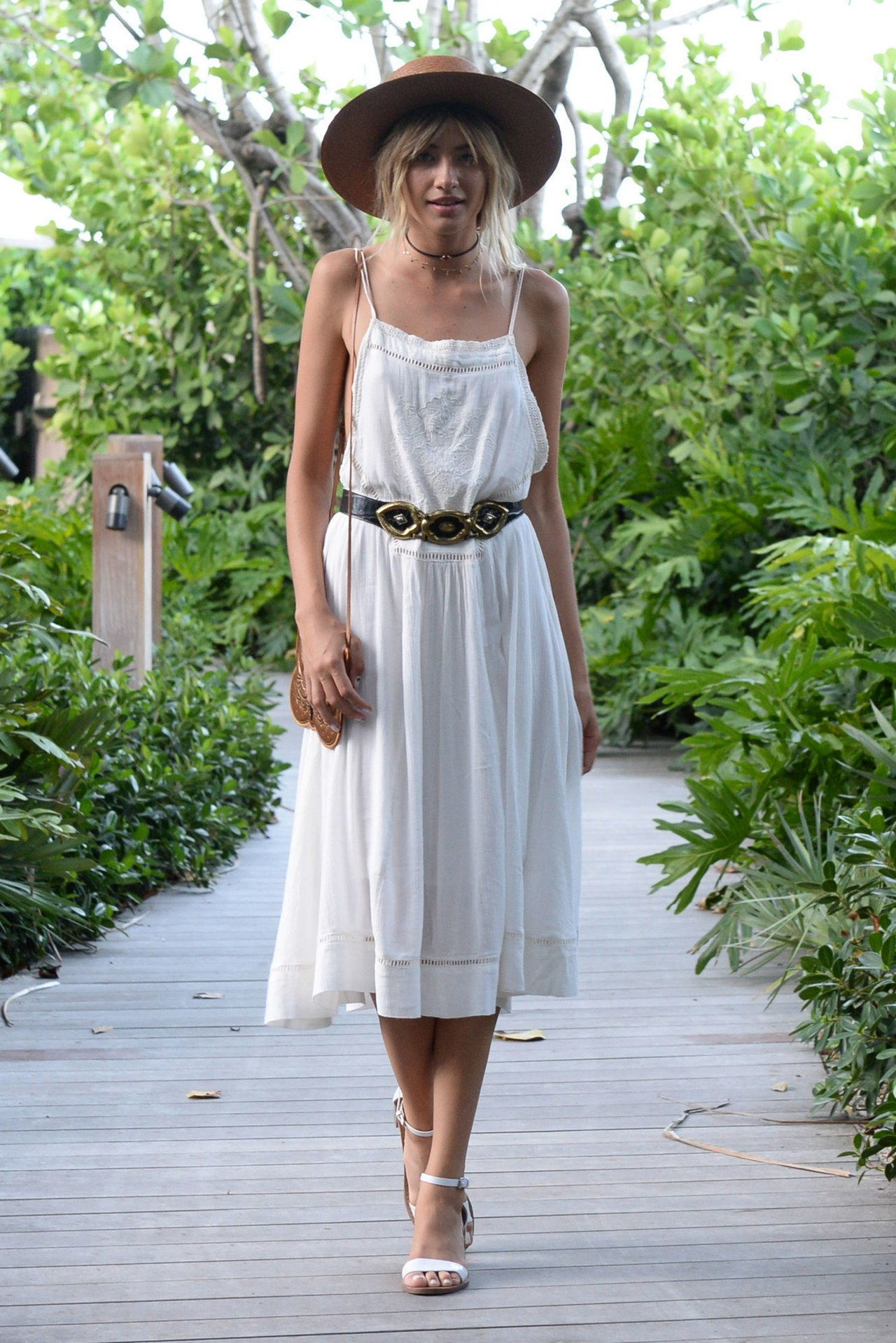 迈阿密 summer fashion white dress alana greszata