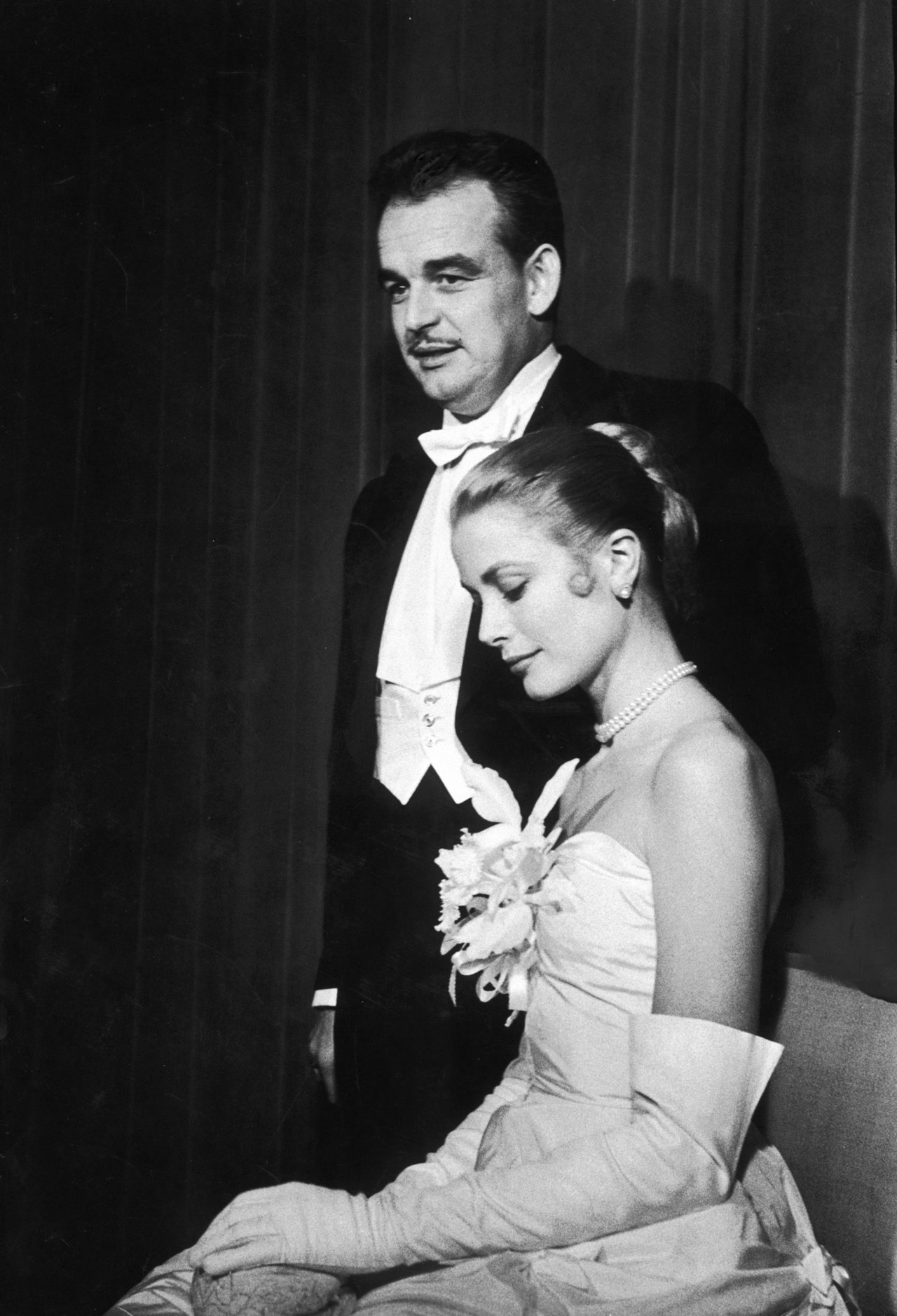 7 grace kelly engagement ring prince rainier 0128 getty