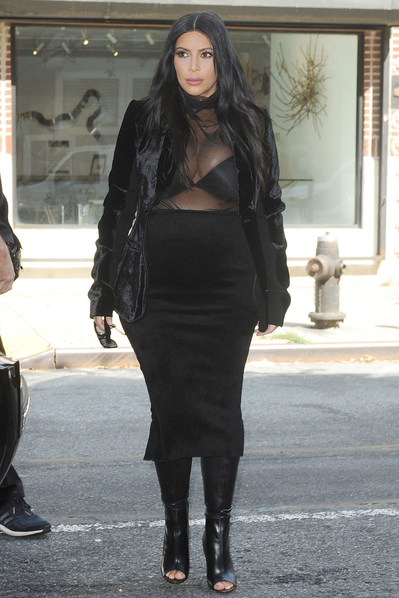 金 kardashian sheer black tank top skirt