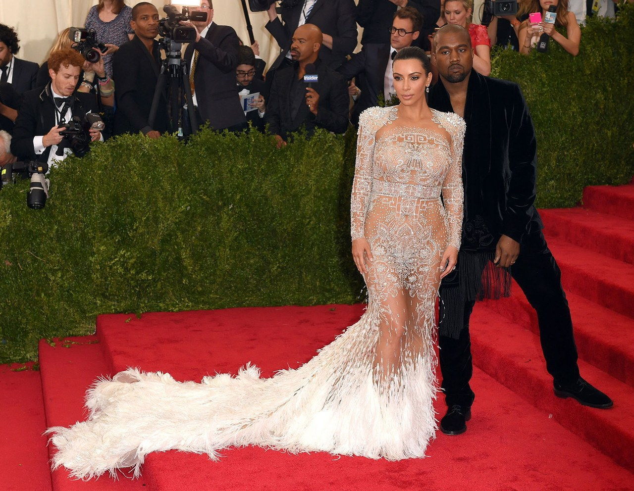 كيم kardashian white sheer feather dress met gala 2015