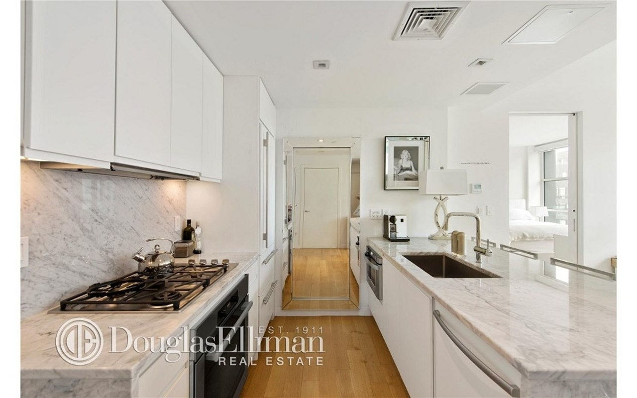 3 gigi hadid aparrtment celebrity home pictures 0709 courtesy zillow