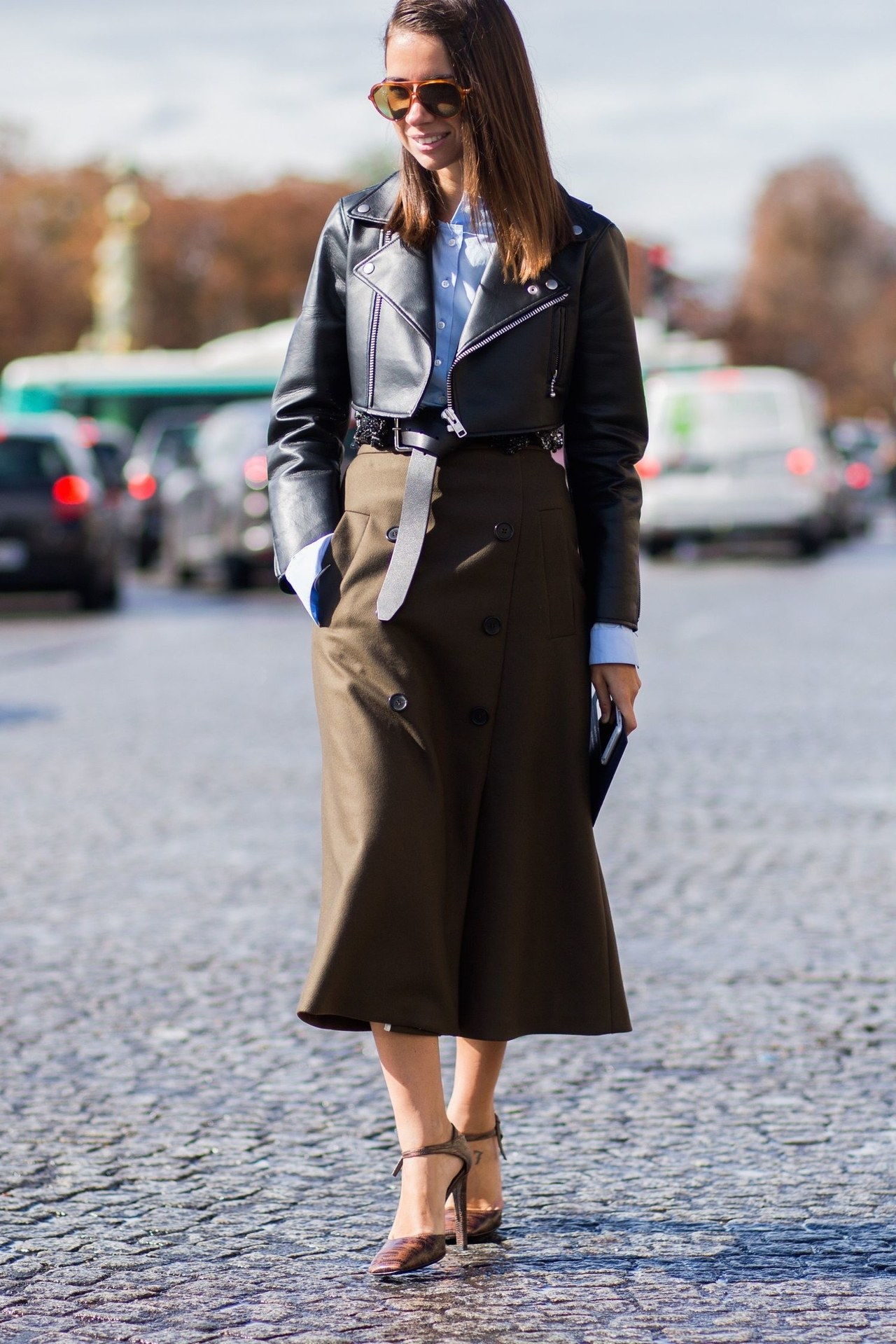 冷 weather winter interview outfit midi skirt leather jacket