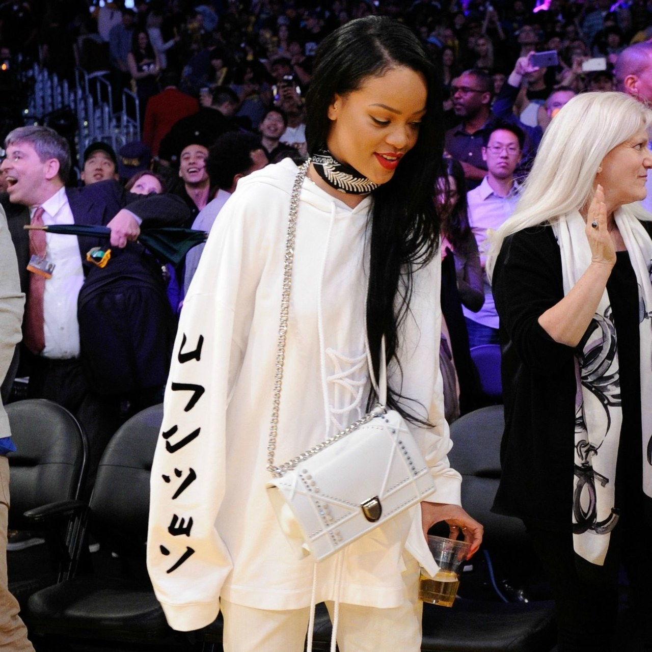 蕾哈娜（Rihanna） dior bag