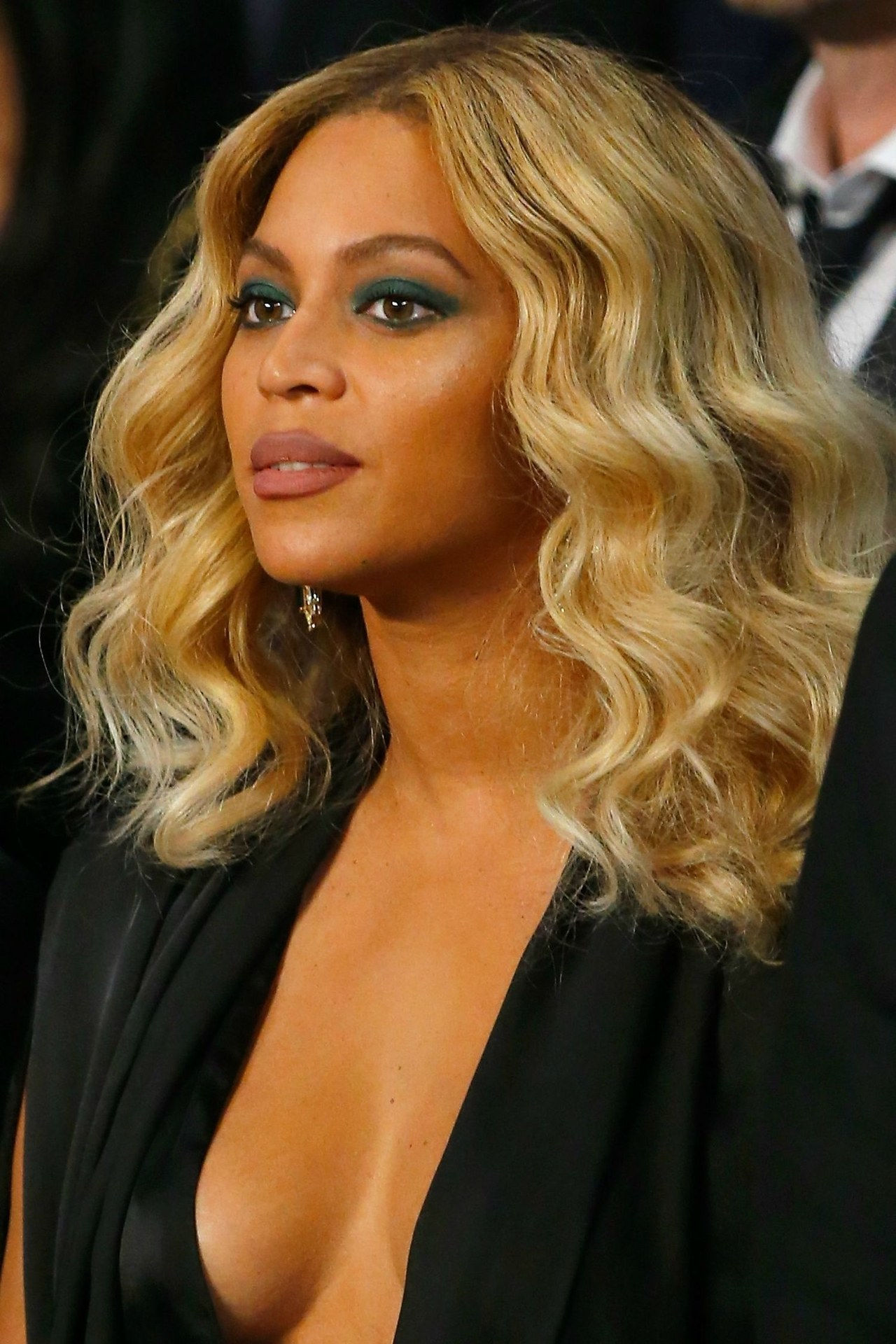 Beyoncé blond hair color