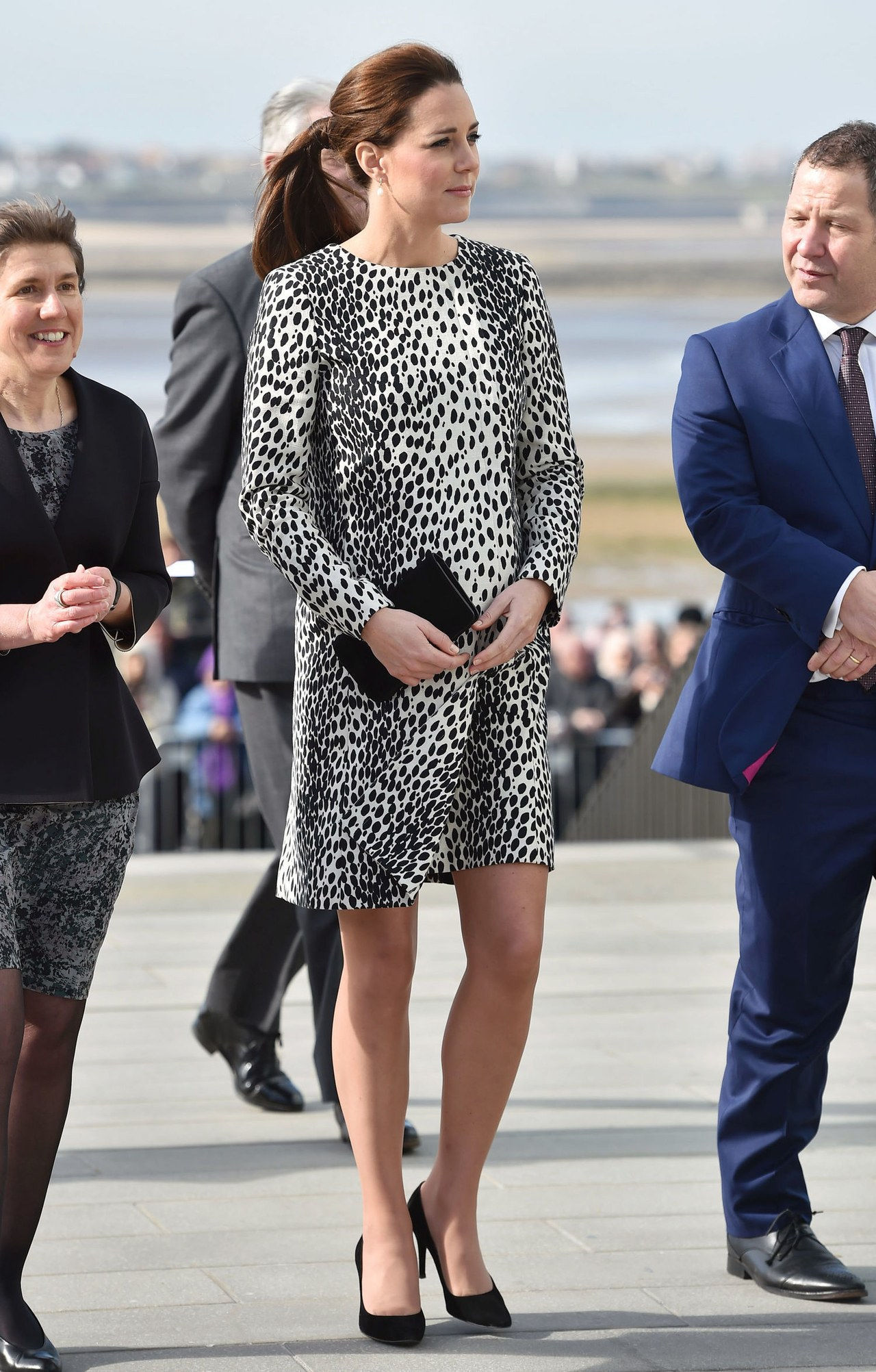 凯特 middleton black white leopard coat dress