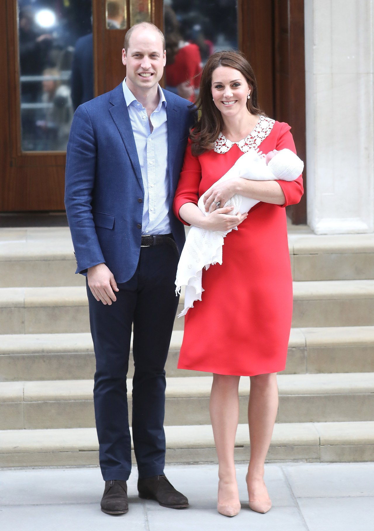 Det Duke & Duchess Of Cambridge Depart The Lindo Wing With Their New Son