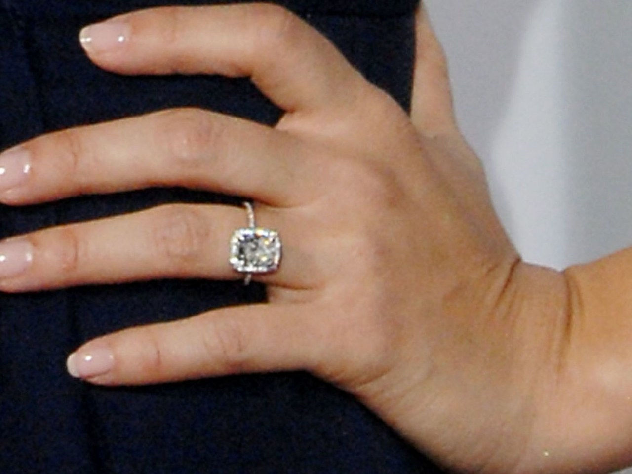 2 jessica alba engagement ring pictures