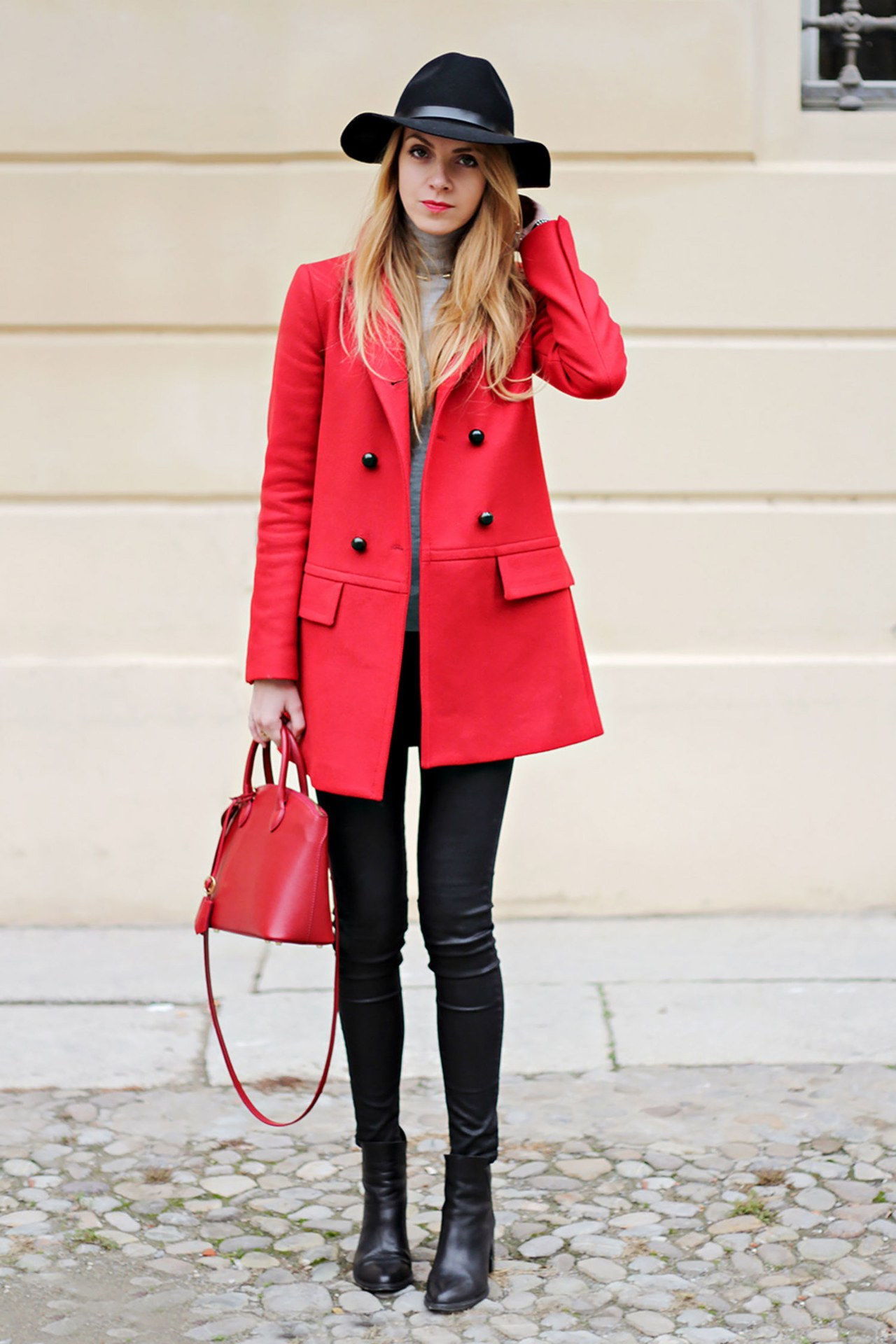 مطابقة bag coat red kara mode