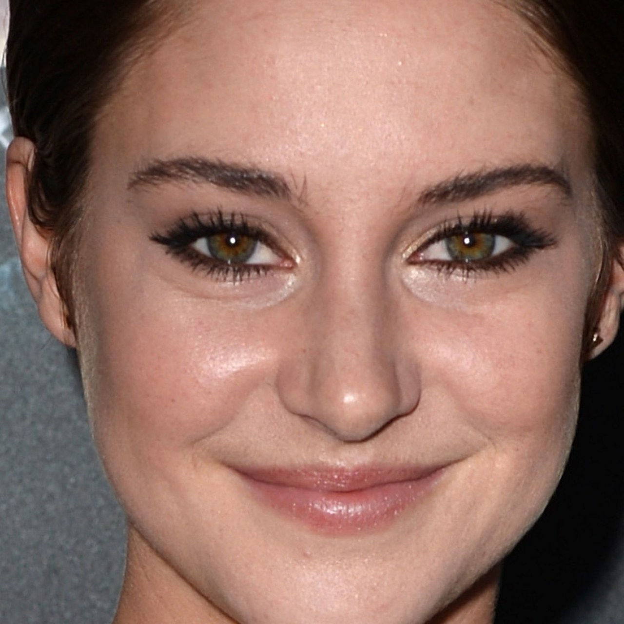 Shailene woodley divergent premiere makeup close
