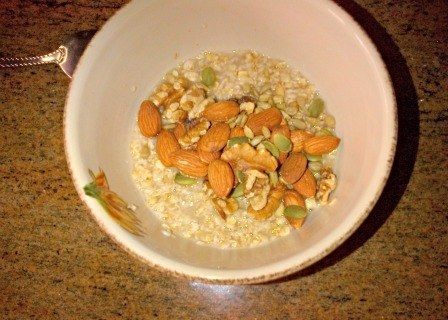 1112 joanna krupa breakfast nuts oats ob