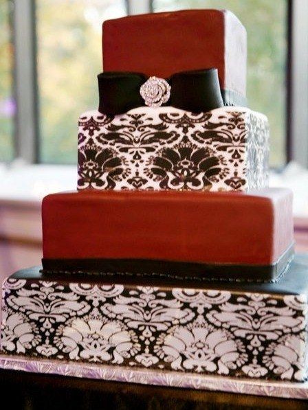 1222 damask wedding cake we