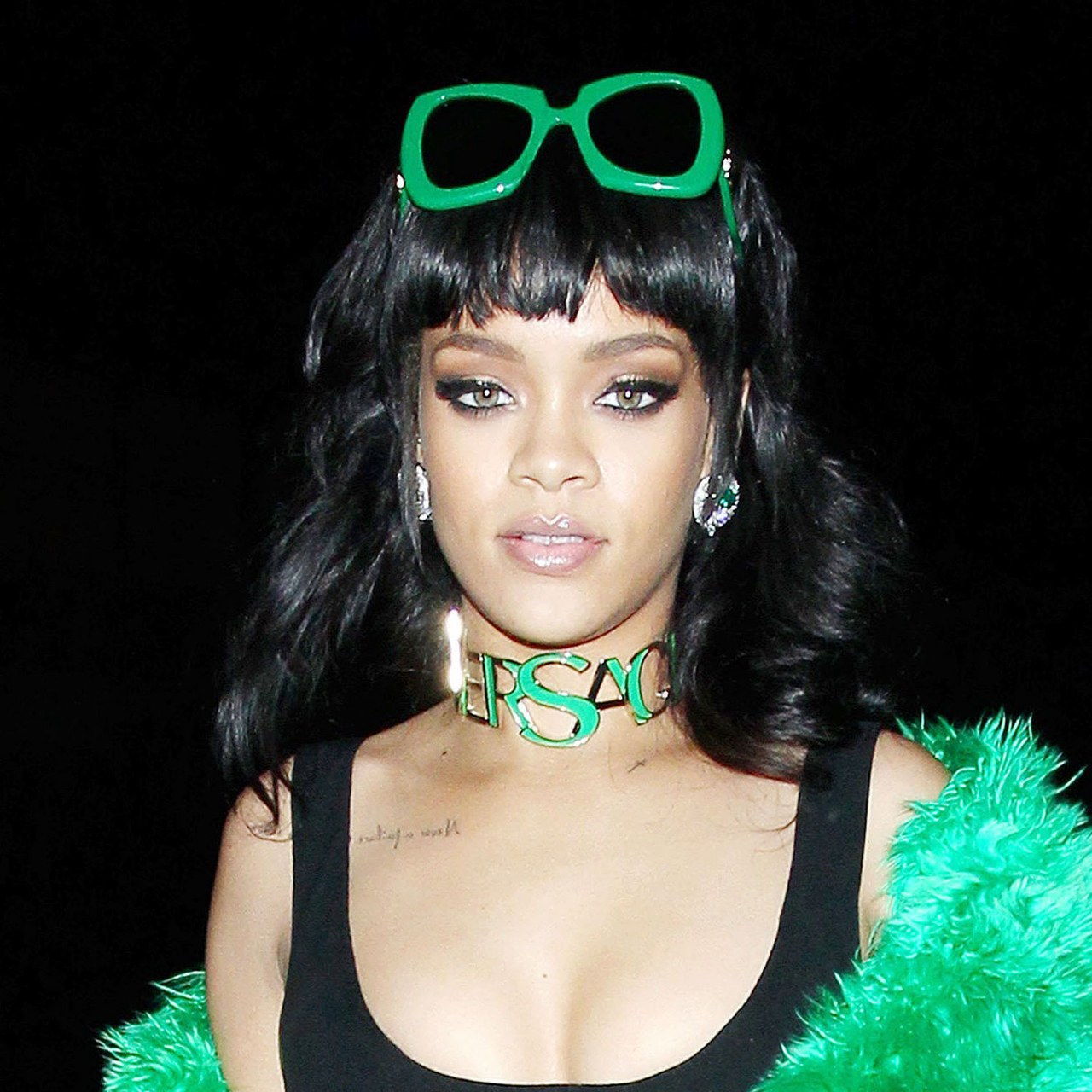 Rihanna non cat eye makeup i heart radio