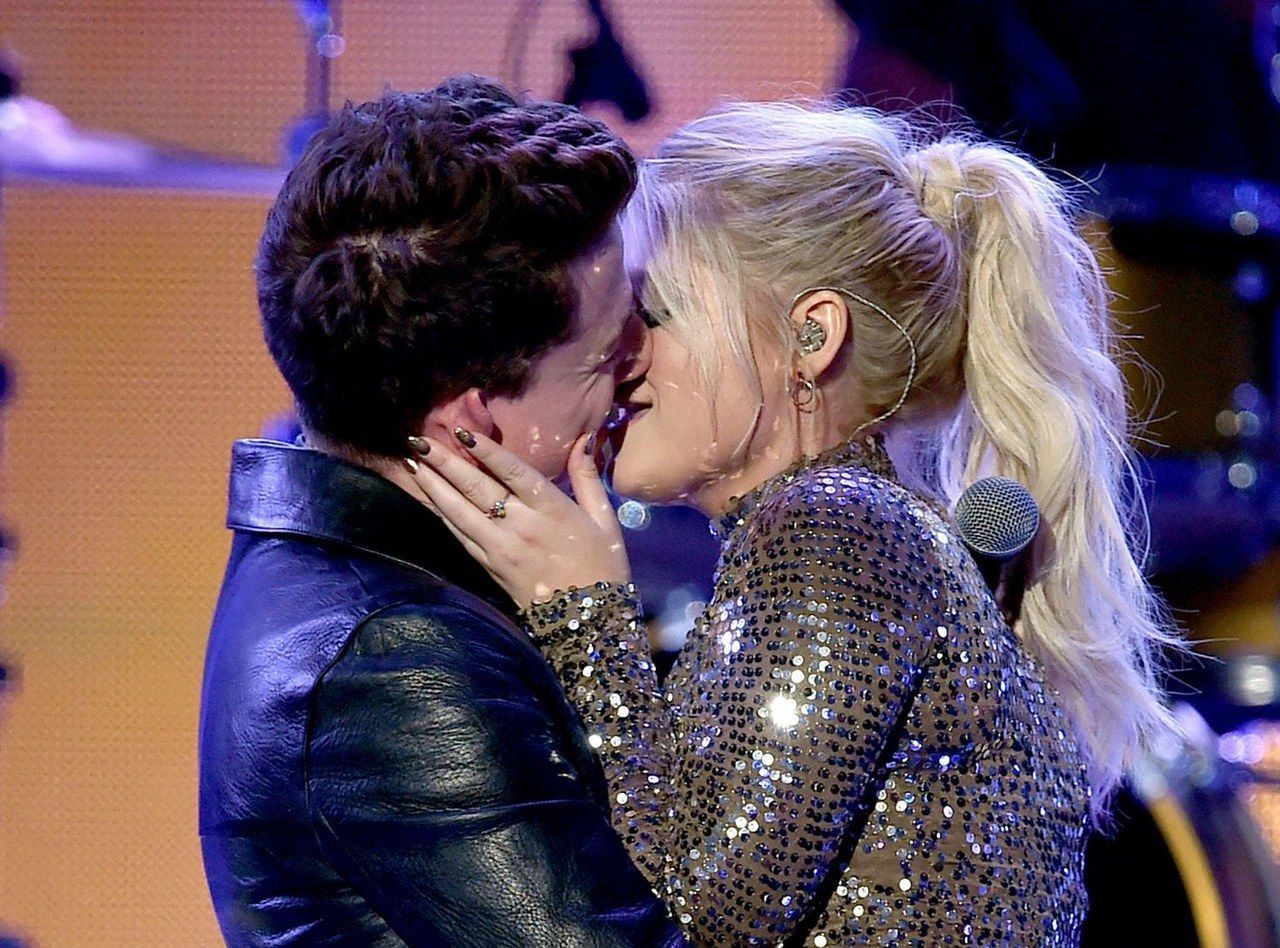 Charlie puth meghan trainor kiss