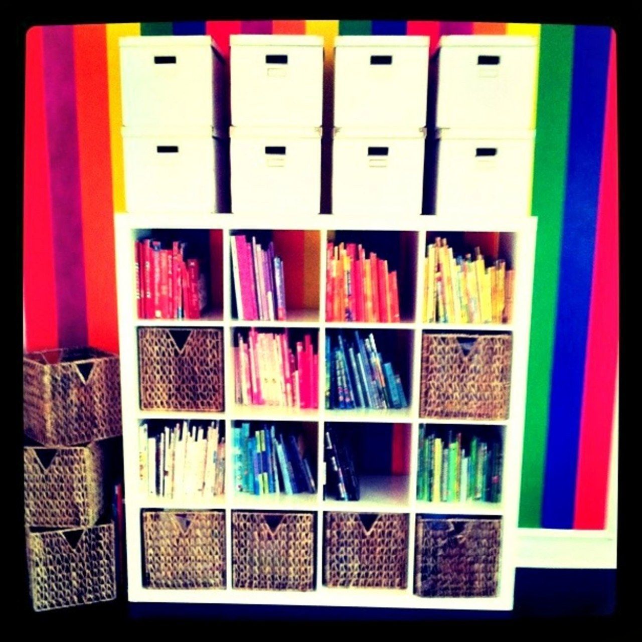 马戏团 moon frye rainbow bookshelf