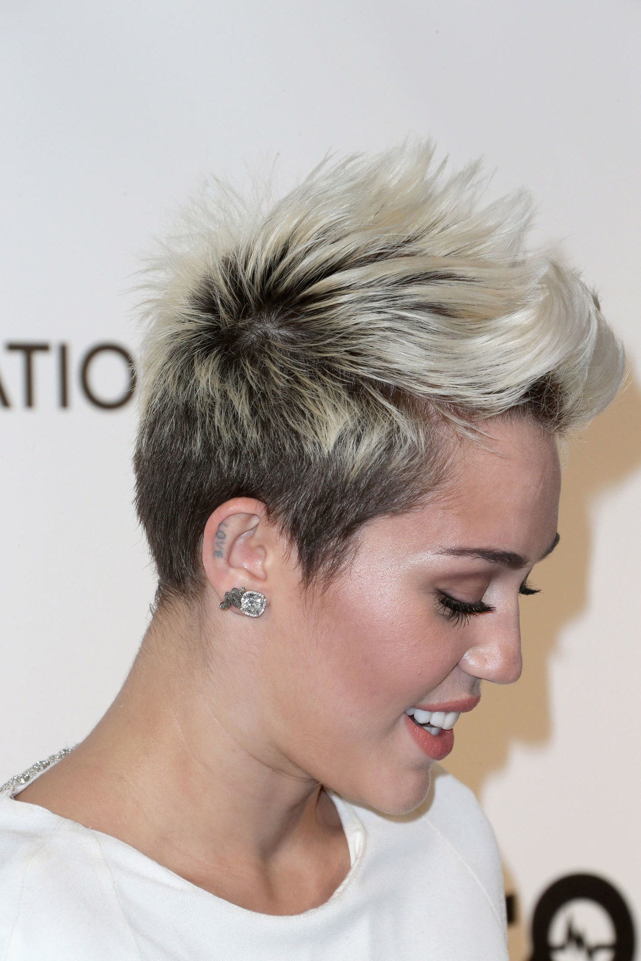 Miley cyrus spiky short hair