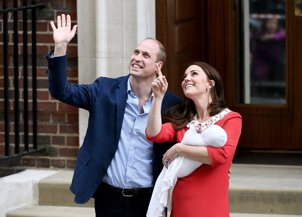 ال Duke & Duchess Of Cambridge Depart The Lindo Wing With Their New Son