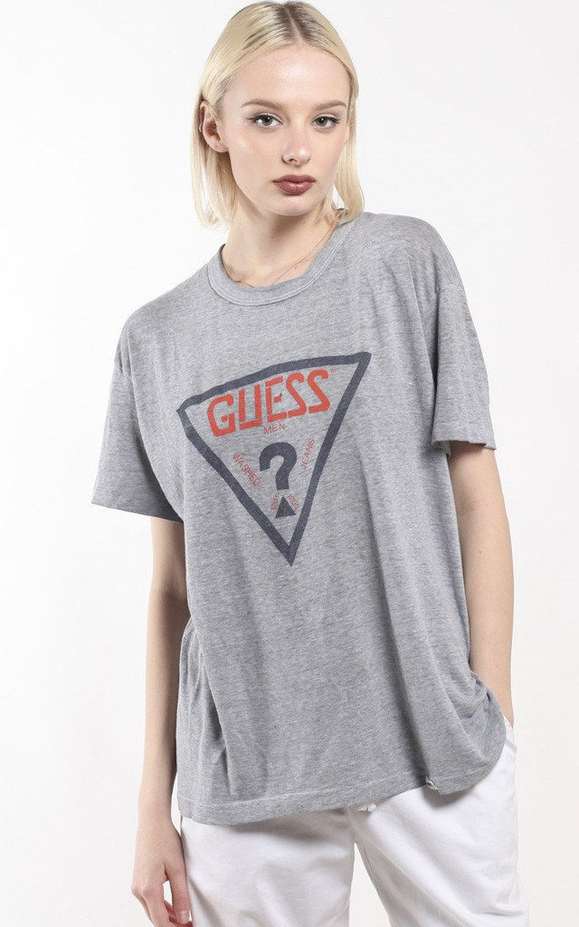 酿酒 Guess t-shirt, [$85](http://frankiecollective.com/collections/guess/products/vintage-guess-tee-10?variant=18389794049)
