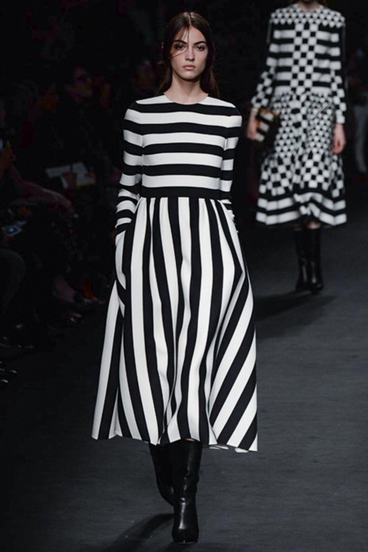 valentino fall 2015 runway black white stripe dress