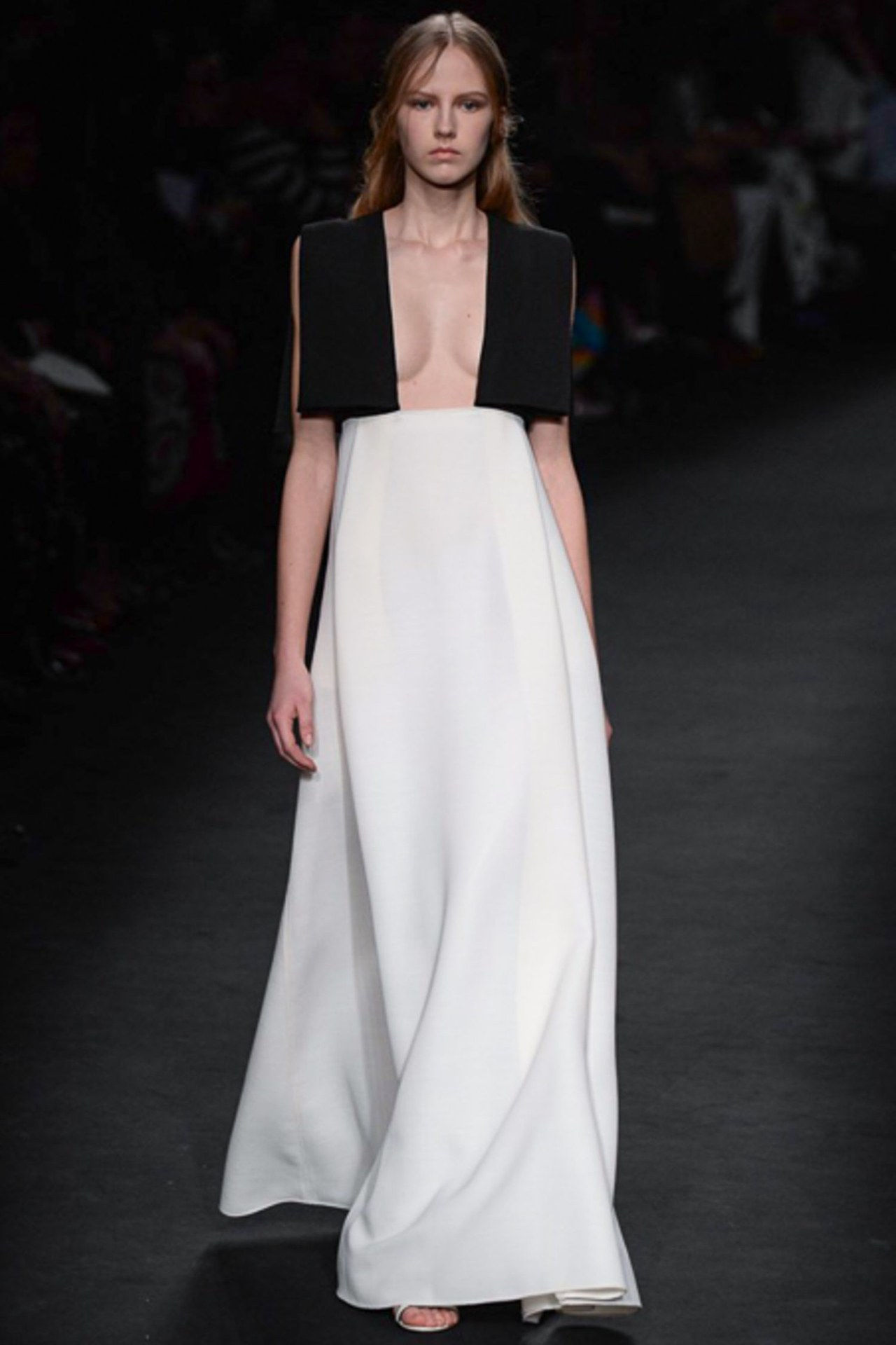 valentino fall 2015 runway black white gown