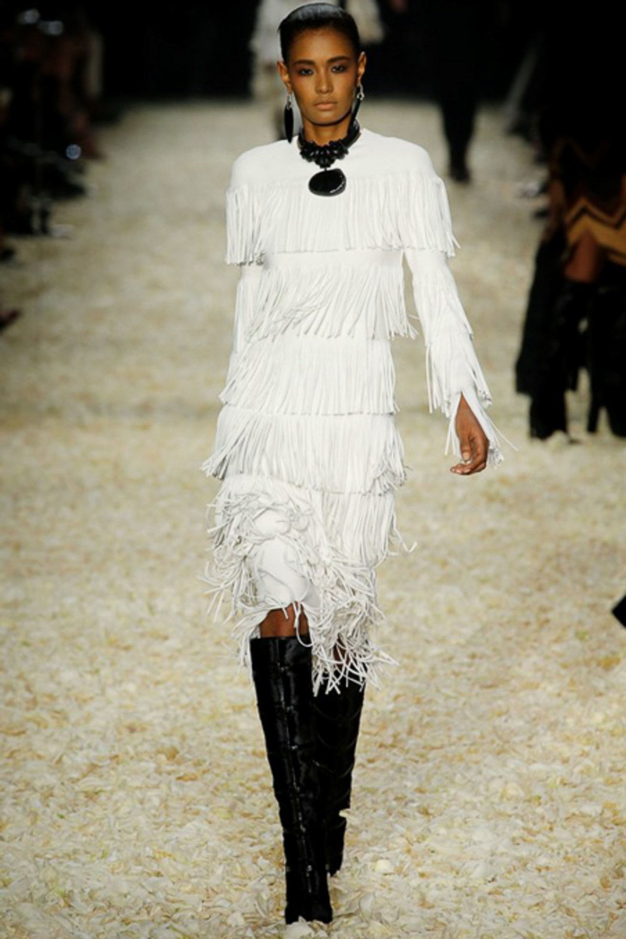 汤姆 ford fall 2015 runway white fringe dress