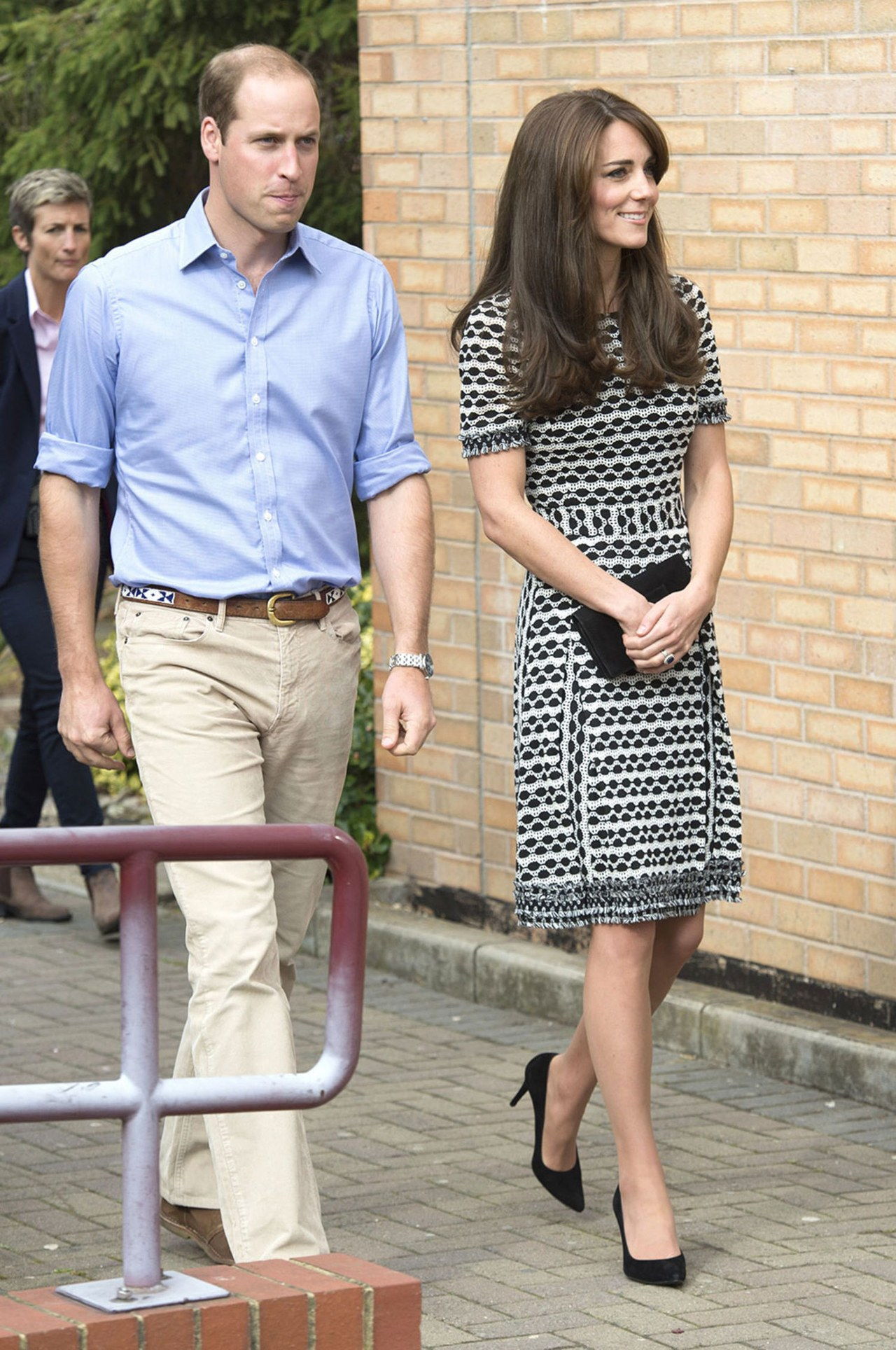 kate middleton heathow college world health day outfit
