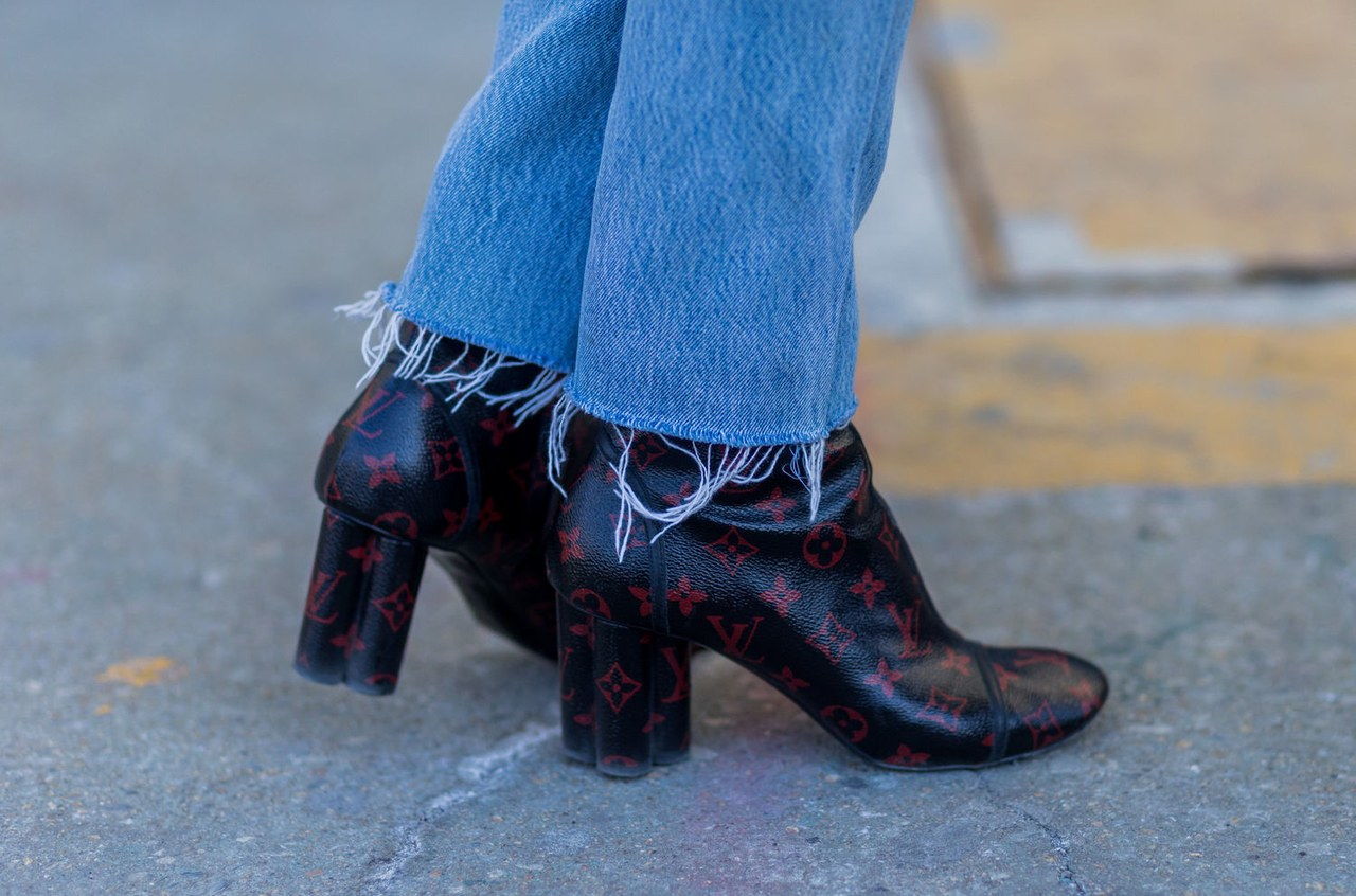 nyfw street style cropped jeans booties river