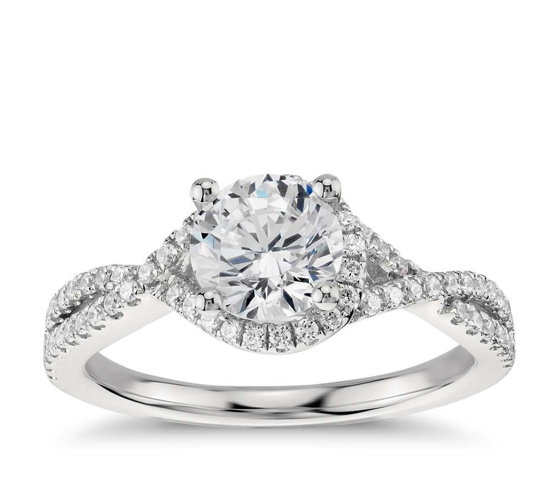 [扭曲 Halo Diamond Engagement Ring in Platinum](http://www.bluenile.com/build-your-own-ring/twist-diamond-engagement-ring-platinum_42403?action=PlatinumSelect&referrer=customizer&track=alternate-metalsCustomizer){: rel=nofollow}, $1,720 (setting only).
