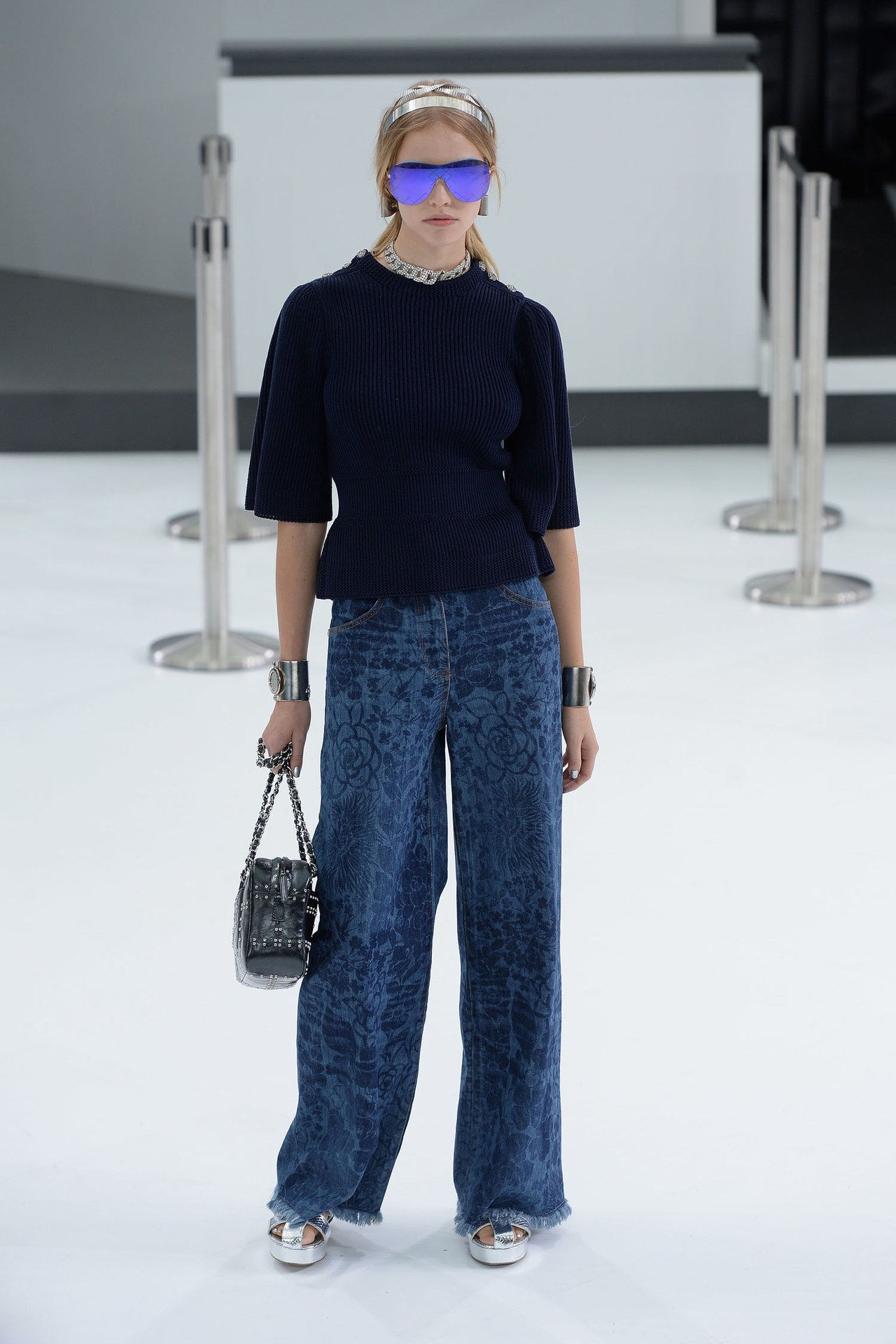 slouchy wide leg jeans chanel spring 2016