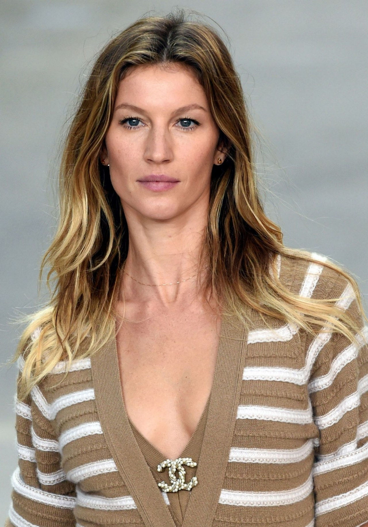 Gisele ombre hair chanel show