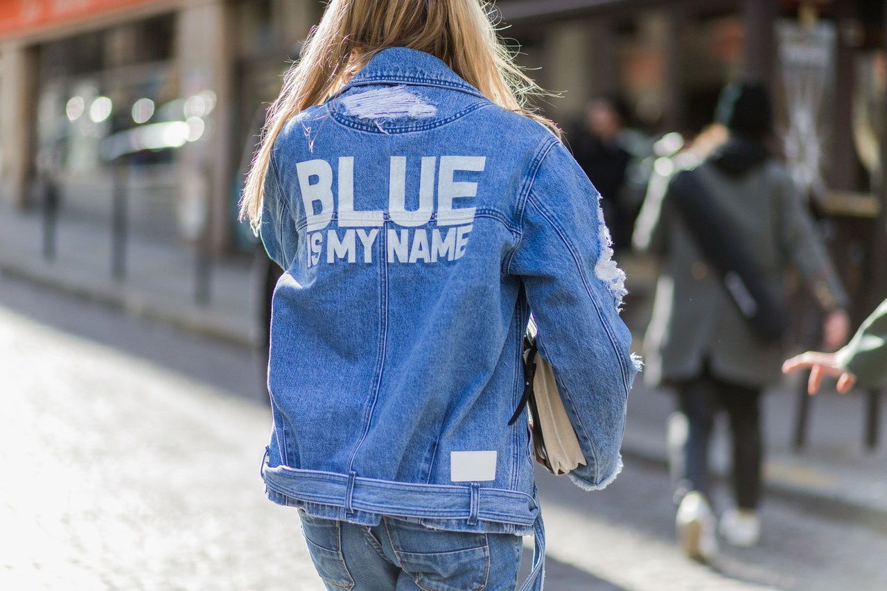 PARIS, FRANCE - March 3: A guest wearing a printed denim jacket outside Balmain during the Paris Fashion Week Womenswear Fall/Winter 2016/2017 on March 3, 2016 in Paris, France. (Photo by Christian Vierig/Getty Images)