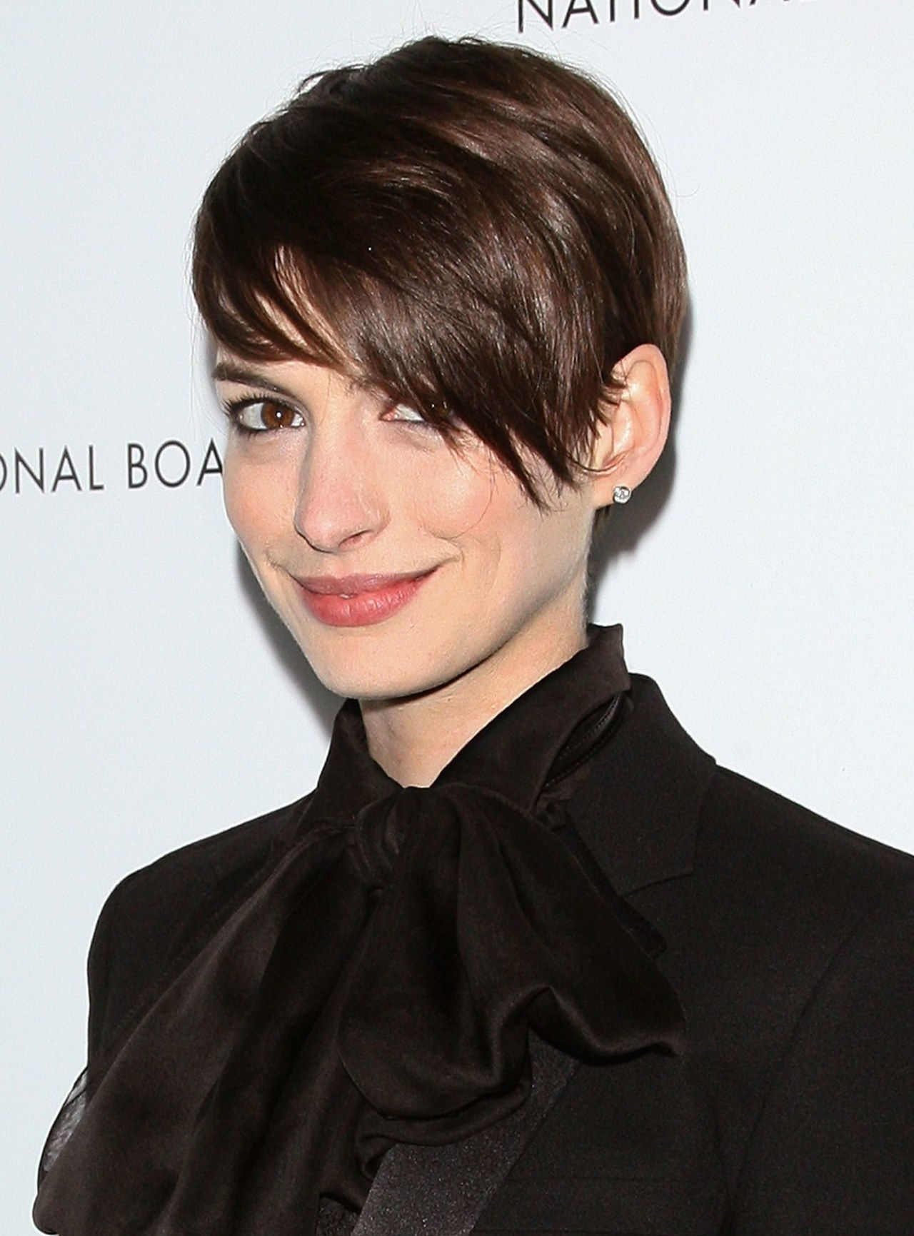 Anne hathaway hair how to
