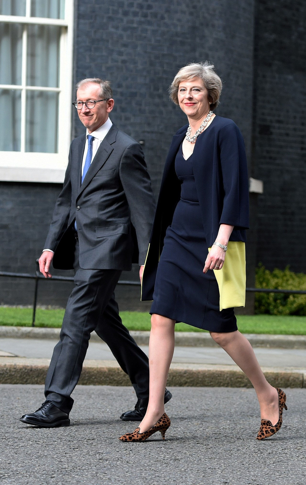LONDON، UNITED KINGDOM - JULY 13: British Prime Minister Theresa May (R) and husband Philip May arrive at the 10 Downing Street on July 13, 2016 in London, England. Former Home Secretary Theresa May becomes the UK's second female Prime Minister after she was selected unopposed by Conservative MPs to be their new party leader. She is currently MP for Maidenhead. (Photo by Kate Green/Anadolu Agency/Getty Images)