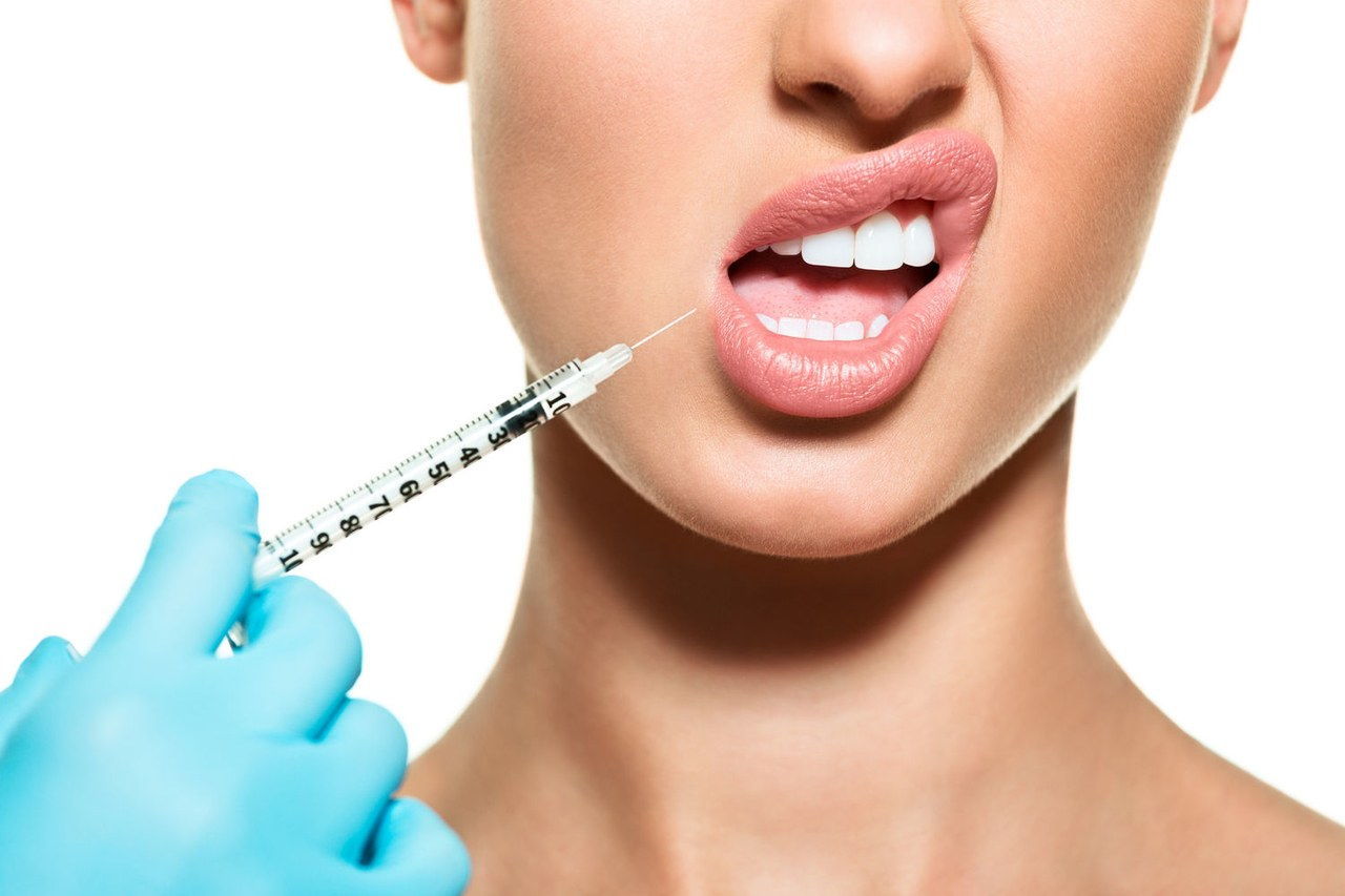 唇 injections microneedling