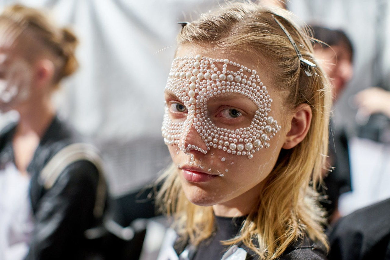 Givenchy spring 2016 face mask 1